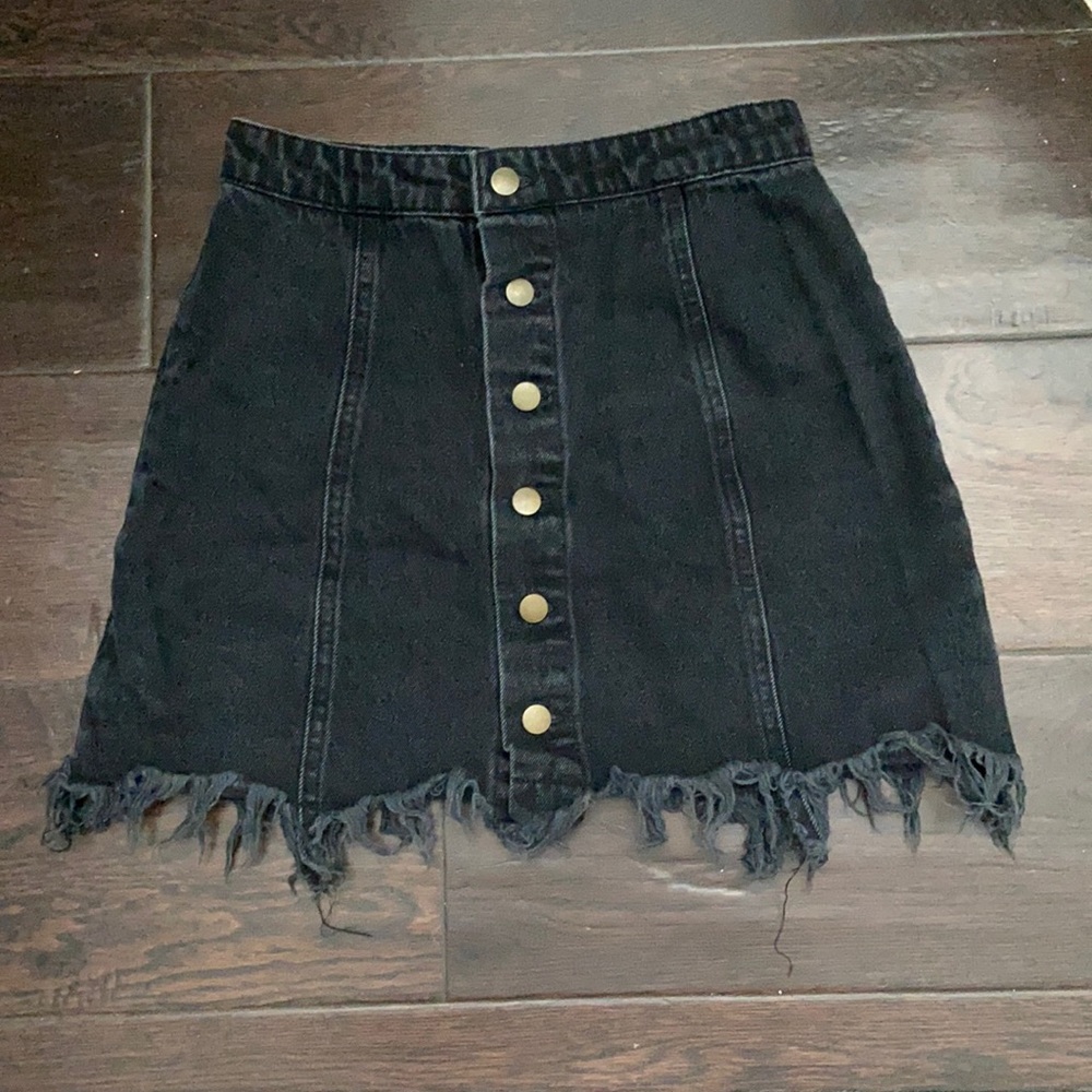 Forever 21 black denim skirt